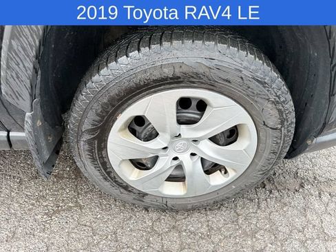 Used 2019 Toyota RAV4 LE w/ All Weather Liner Package AWD/4WD image 15