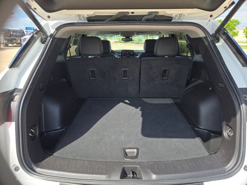 Used 2024 Chevrolet Blazer LT FWD image 21