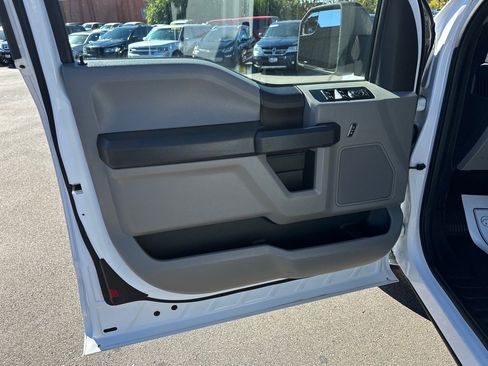 Used 2018 Ford F150 XL w/ Equipment Group 101A Mid image 16