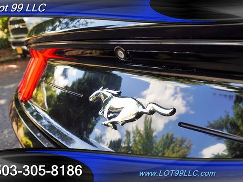 Used 2018 Ford Mustang Coupe RWD image 28