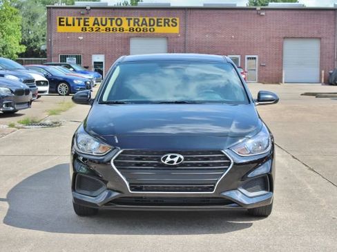 Used 2022 Hyundai Accent SE w/ Cargo Package image 3