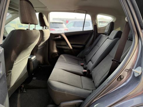 Used 2018 Toyota RAV4 XLE image 21