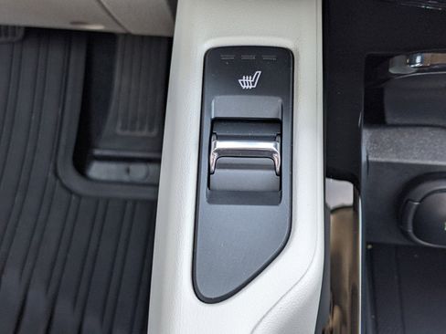 Used 2025 Kia Telluride S image 28