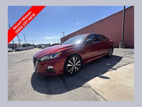 Used 2021 Nissan Altima 2.5 SR w/ SR Premium Package FWD image 1
