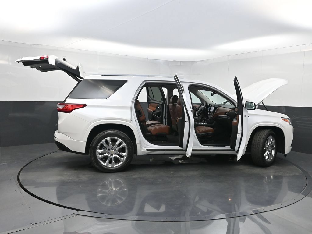 Used 2021 Chevrolet Traverse High Country FWD image 38