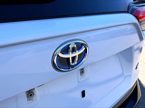 Certified 2024 Toyota RAV4 SE w/ Weather & Moonroof Package AWD/4WD image 30
