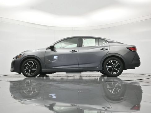 Used 2024 Nissan Sentra SV FWD image 43