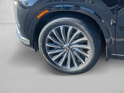 Used 2025 Hyundai Palisade Calligraphy image 11