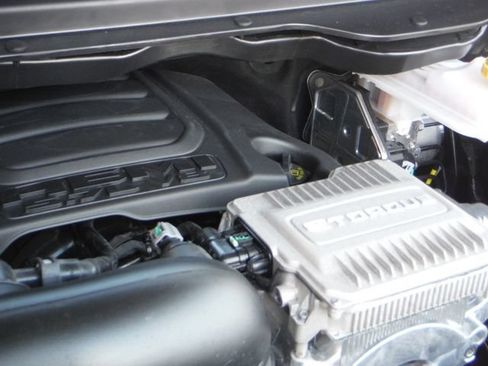 Certified 2026 RAM 1500 Laramie w/ Laramie Preferred Package AWD/4WD image 11