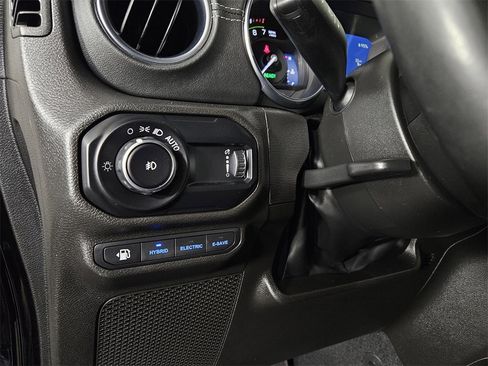 Used 2023 Jeep Wrangler Unlimited Sahara w/ Cold Weather Group image 26