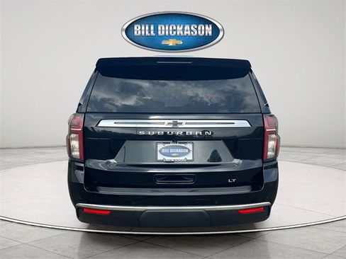 Used 2021 Chevrolet Suburban LT w/ LT Signature Plus Package image 6