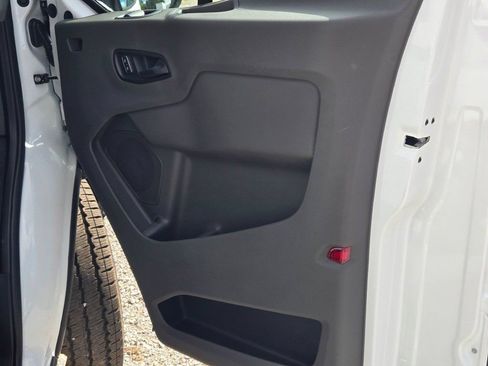 New 2026 Ford Transit 250 148 Medium Roof RWD image 4