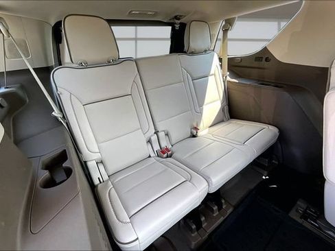 Used 2022 GMC Yukon Denali w/ Denali Premium Package RWD image 27