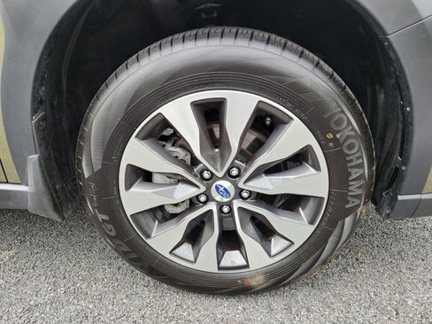 Certified 2025 Subaru Outback Limited AWD/4WD image 7
