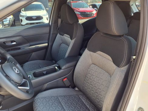 New 2026 Nissan Kicks SV image 12