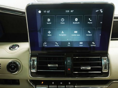 Used 2019 Lincoln Navigator L Reserve AWD/4WD image 29