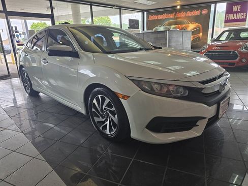 Used 2017 Honda Civic EX image 3