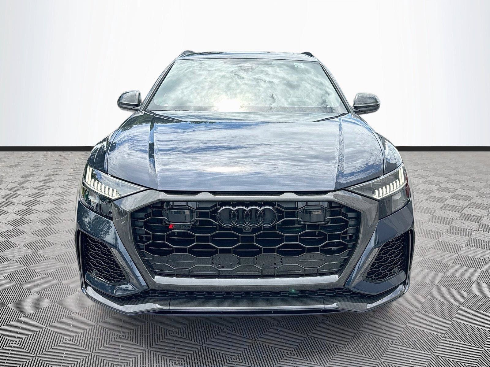 Used 2023 Audi RS Q8 w/ Black Optic Package AWD/4WD image 2