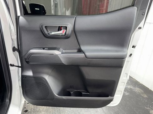 Used 2023 Toyota Tacoma TRD Off-Road w/ Technology Package image 13