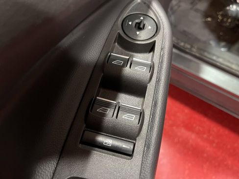 Used 2019 Ford Escape SEL image 19