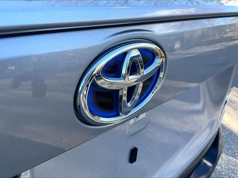 Used 2021 Toyota RAV4 SE w/ Weather & Moonroof Package AWD/4WD image 30