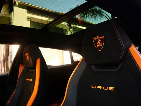 Used 2024 Lamborghini Urus Performante image 31