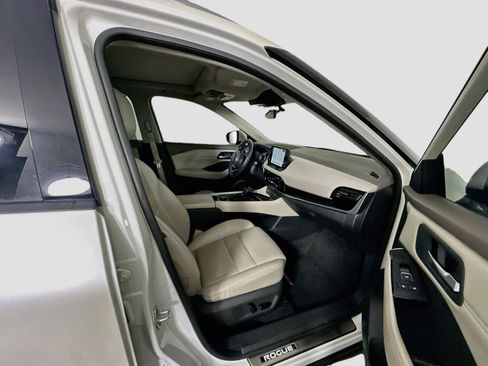 Used 2023 Nissan Rogue SL w/ SL Premium Package AWD/4WD image 32