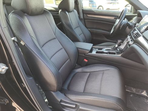 Used 2019 Honda Accord Sport image 10