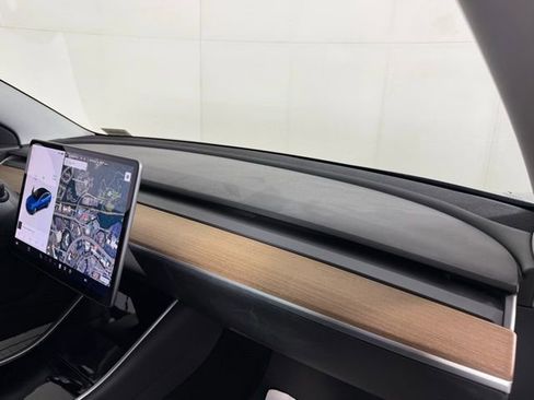Used 2020 Tesla Model 3 Long Range image 28