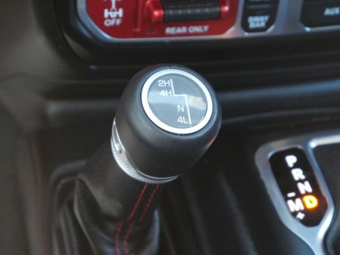 Used 2020 Jeep Gladiator Rubicon AWD/4WD image 14