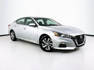 Used 2020 Nissan Altima 2.5 S FWD video 1