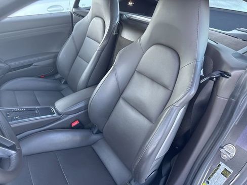 Used 2022 Porsche 718 Cayman S image 8