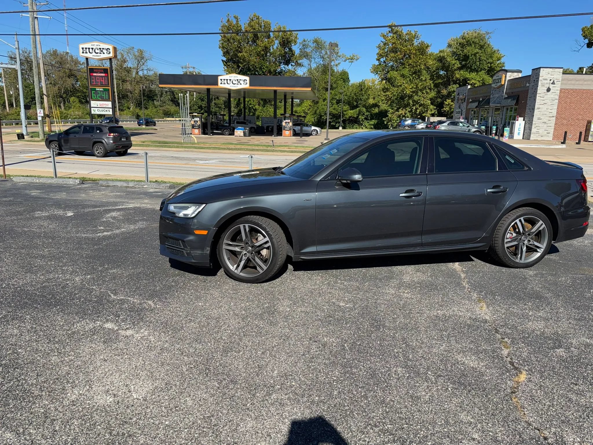 Used 2018 Audi A4 2.0T Premium Plus w/ Premium Plus Package AWD/4WD image 2