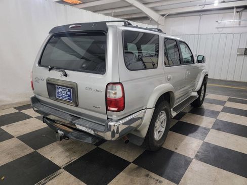 Used 2001 Toyota 4Runner SR5 AWD/4WD image 6