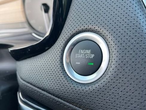 Used 2025 Cadillac XT5 Premium Luxury FWD image 23