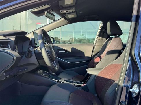 Used 2025 Toyota Corolla SE image 7