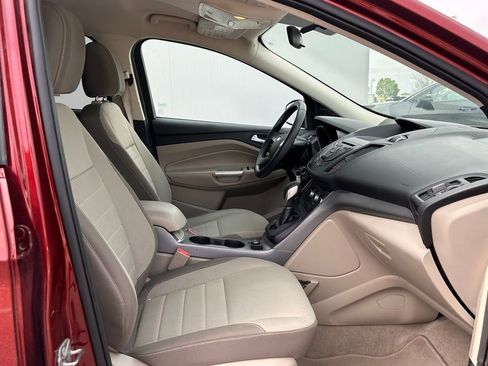 Used 2015 Ford Escape SE image 21