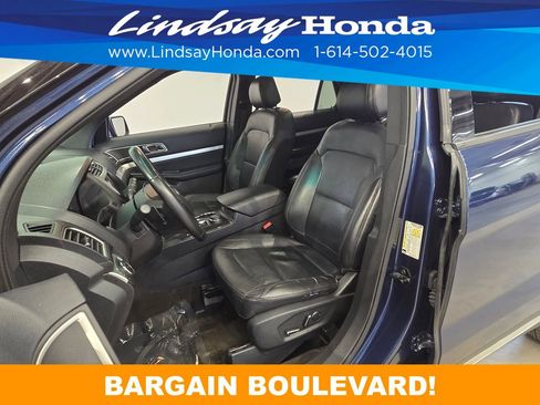 Used 2016 Ford Explorer XLT w/ Equipment Group 202A AWD/4WD image 13