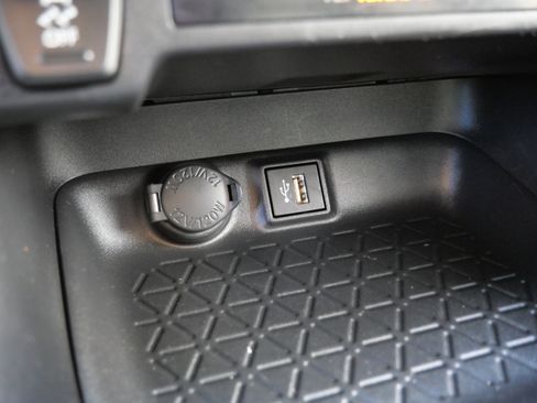 Certified 2025 Toyota RAV4 XLE image 33