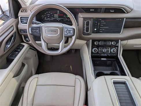 Used 2022 GMC Yukon Denali image 10