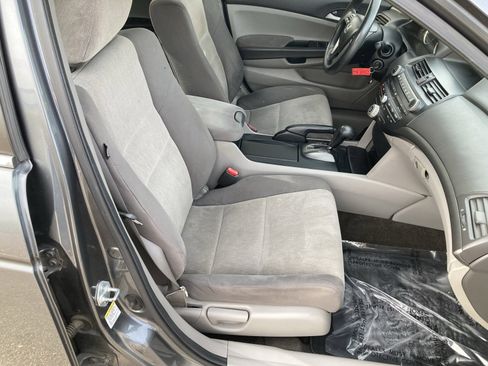 Used 2010 Honda Accord LX-P image 26