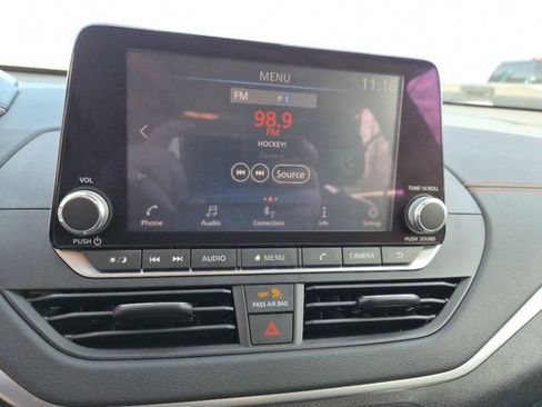 Used 2021 Nissan Altima 2.5 SR w/ SR Premium Package image 24