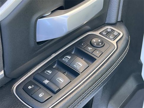 Used 2024 RAM 3500 Big Horn image 30