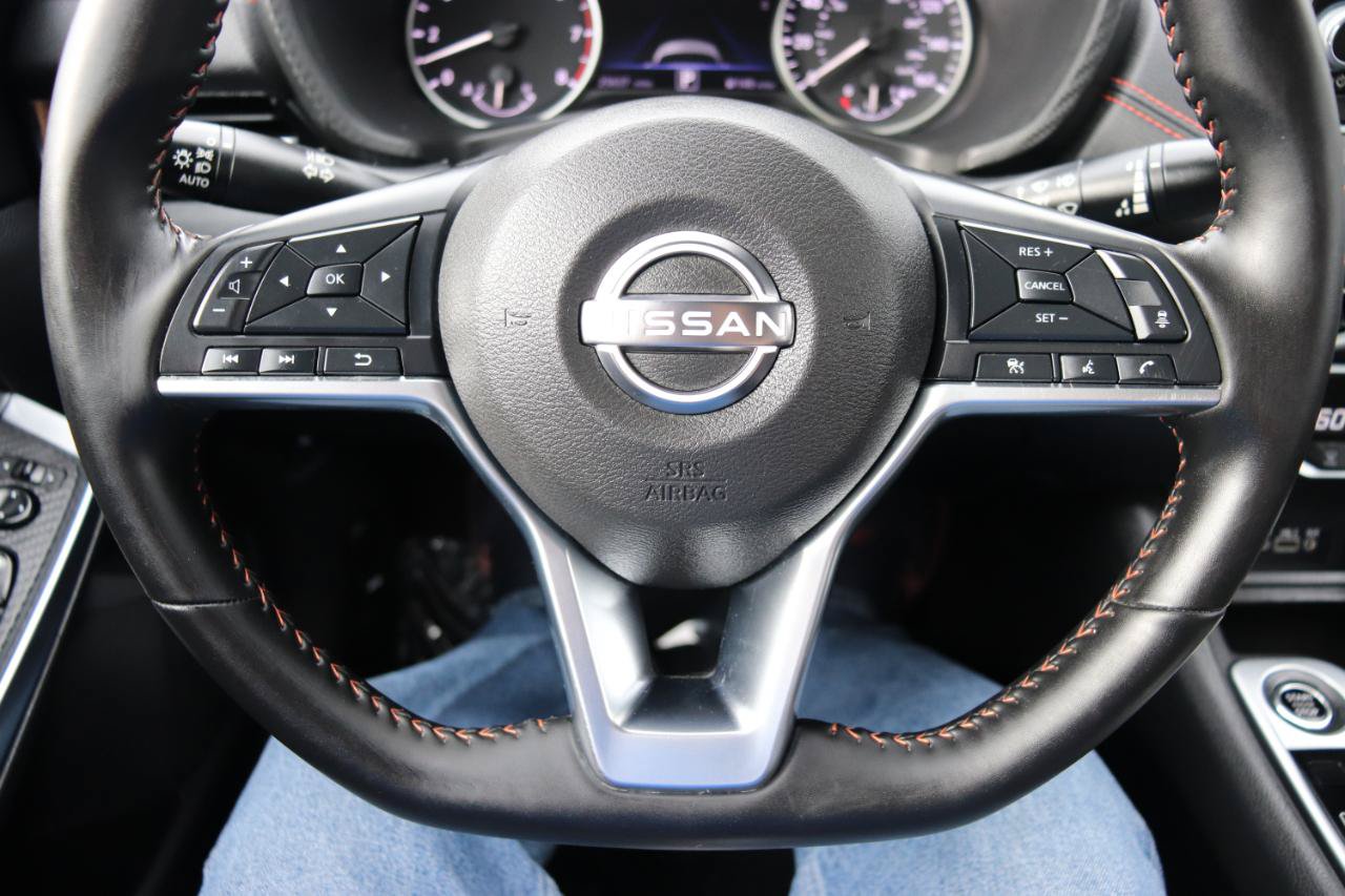 Used 2025 Nissan Sentra SR w/ Midnight Edition FWD image 27
