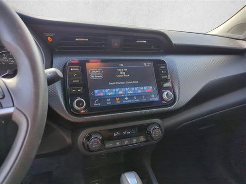 Used 2022 Nissan Kicks SV FWD image 13