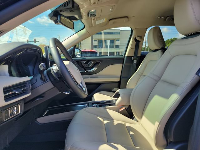 Used 2025 Lincoln Corsair FWD image 19