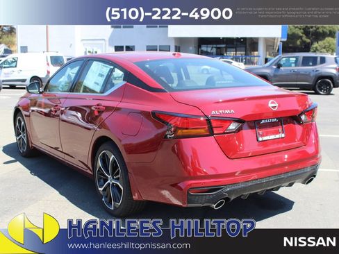 New 2025 Nissan Altima 2.5 SR w/ SR Premium Package FWD image 9