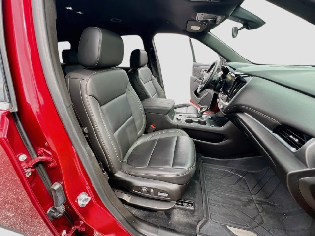 Used 2023 Chevrolet Traverse LT w/ LPO, Floor Liner Package FWD image 24