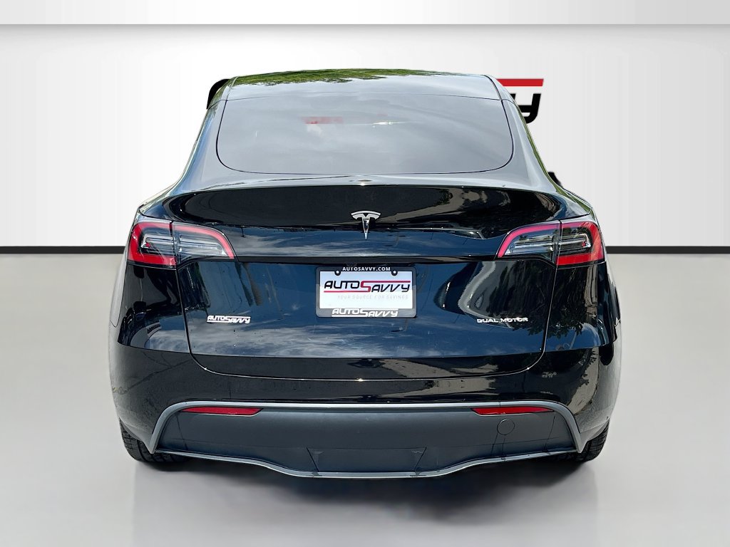Used 2024 Tesla Model Y Long Range AWD/4WD image 6