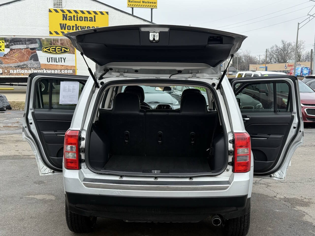 Used 2011 Jeep Patriot Latitude FWD image 22